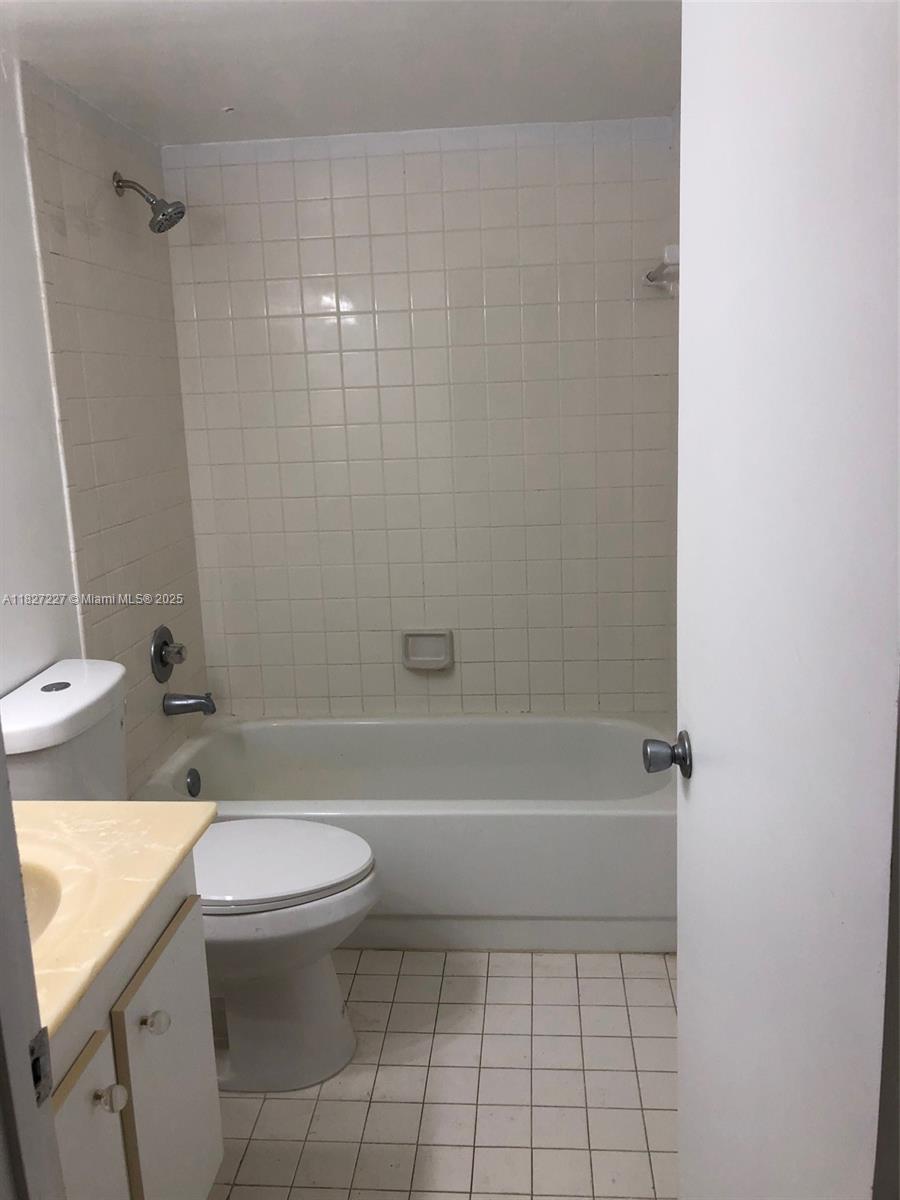 KINGSLEY AT CENTURY VILLA - Residential