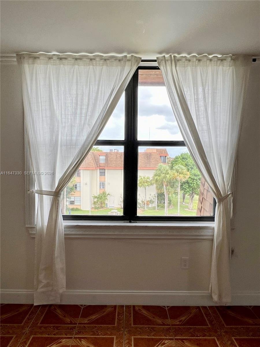 CEDAR GLENN CONDO APTS EA - Residential