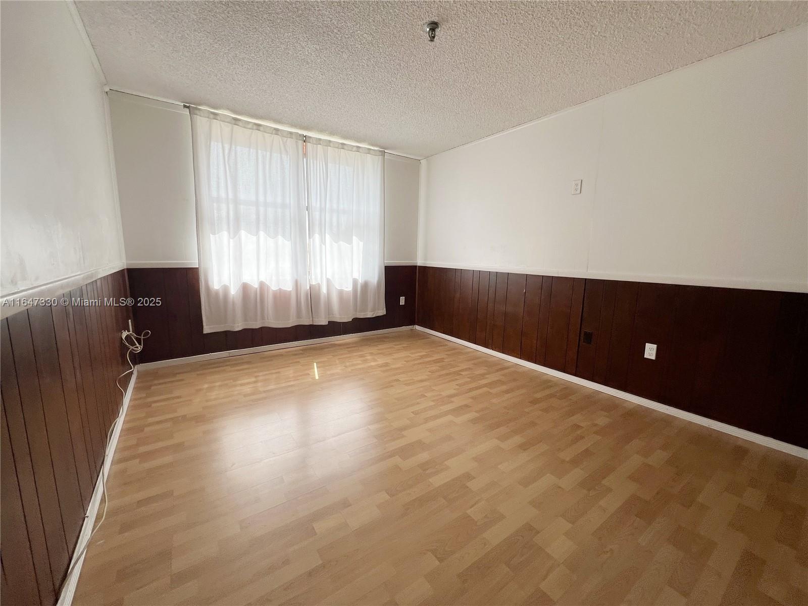 CEDAR GLENN CONDO APTS EA - Residential