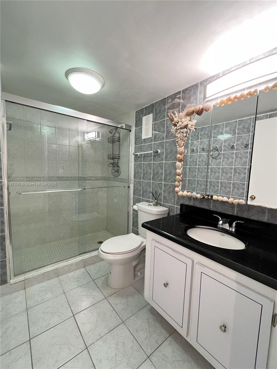 CEDAR GLENN CONDO APTS EA - Residential