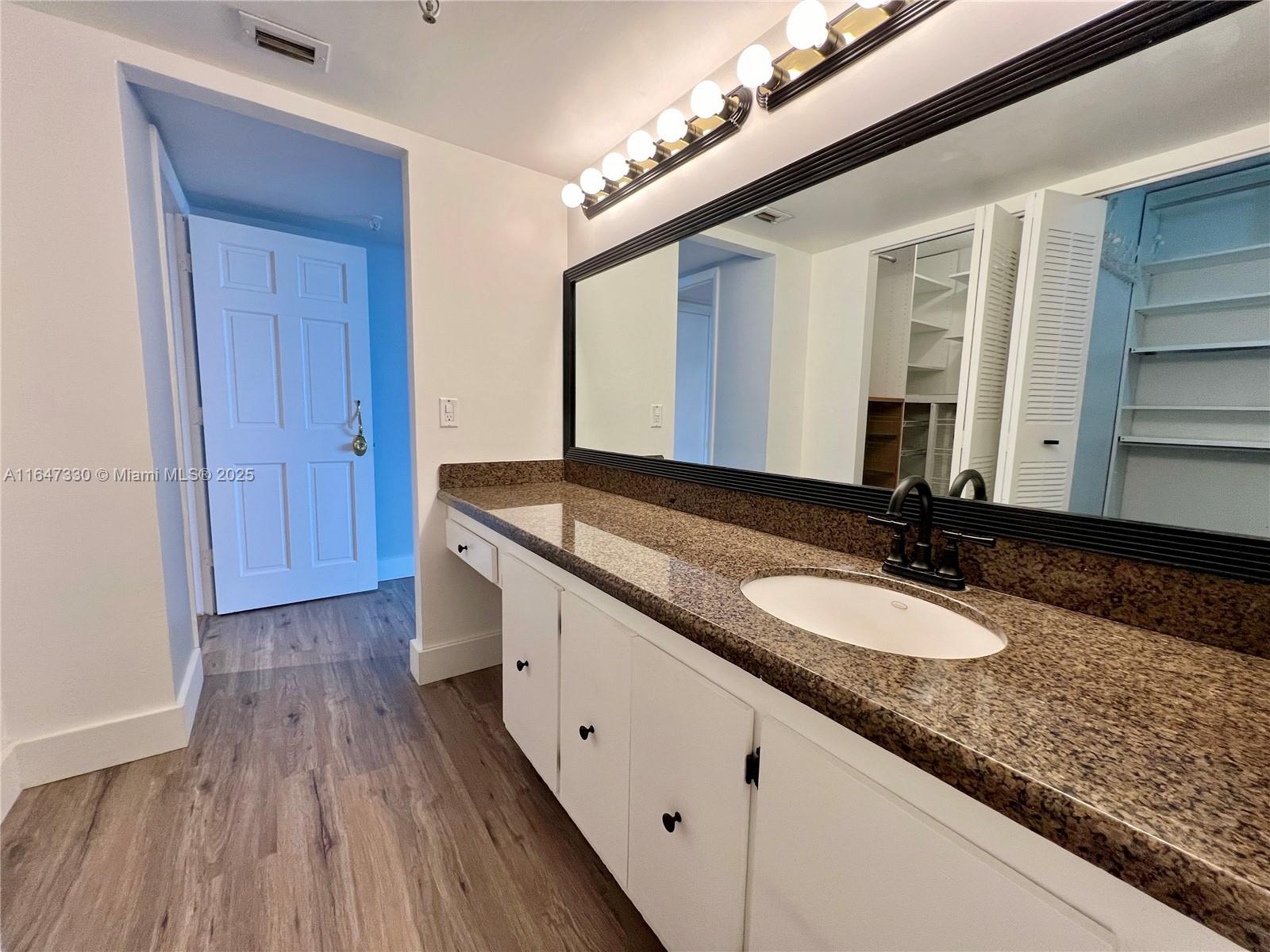 CEDAR GLENN CONDO APTS EA - Residential