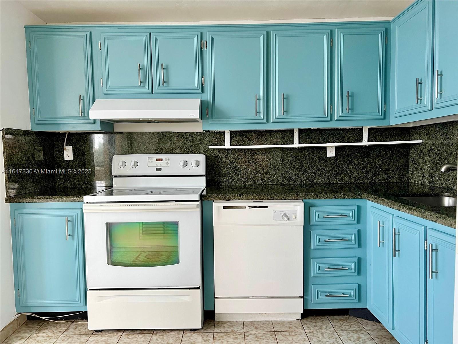 CEDAR GLENN CONDO APTS EA - Residential