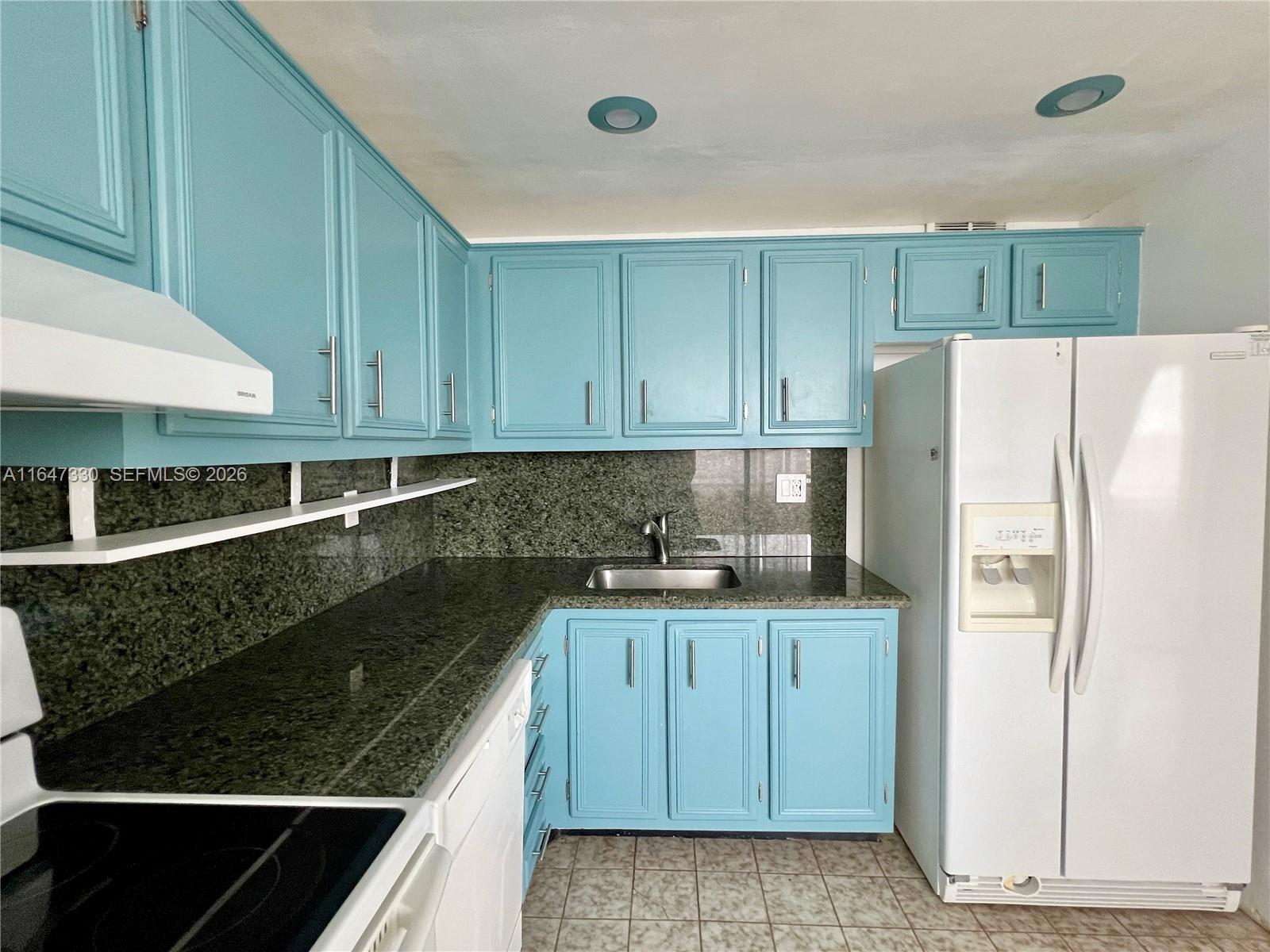 CEDAR GLENN CONDO APTS EA - Residential