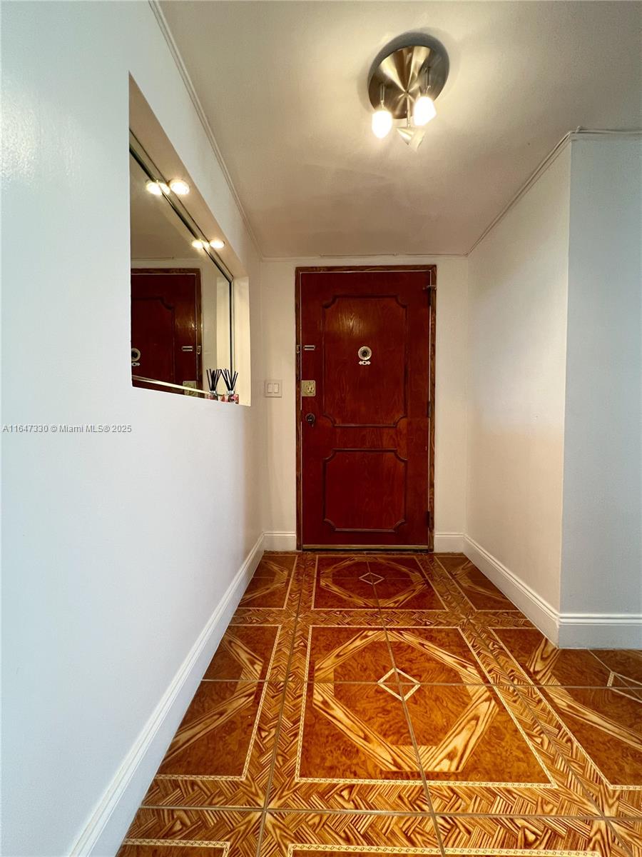 CEDAR GLENN CONDO APTS EA - Residential