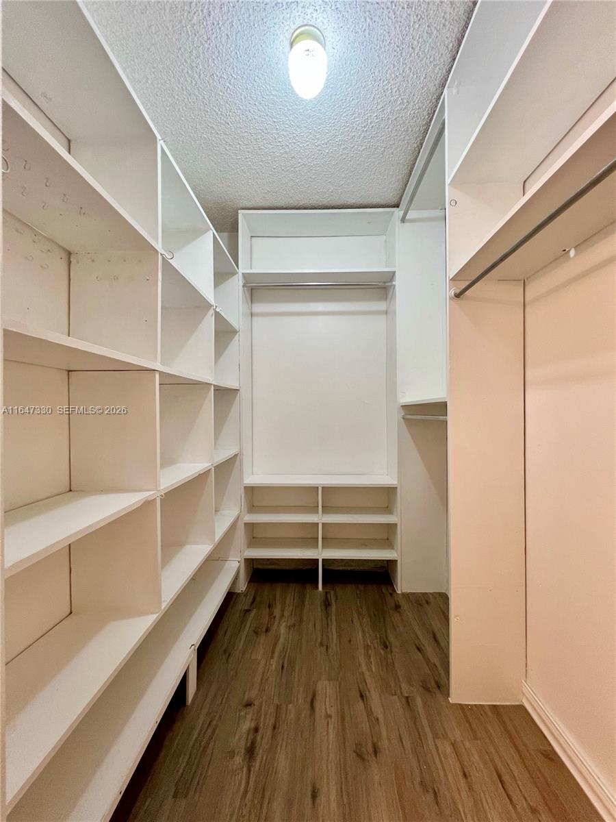 CEDAR GLENN CONDO APTS EA - Residential