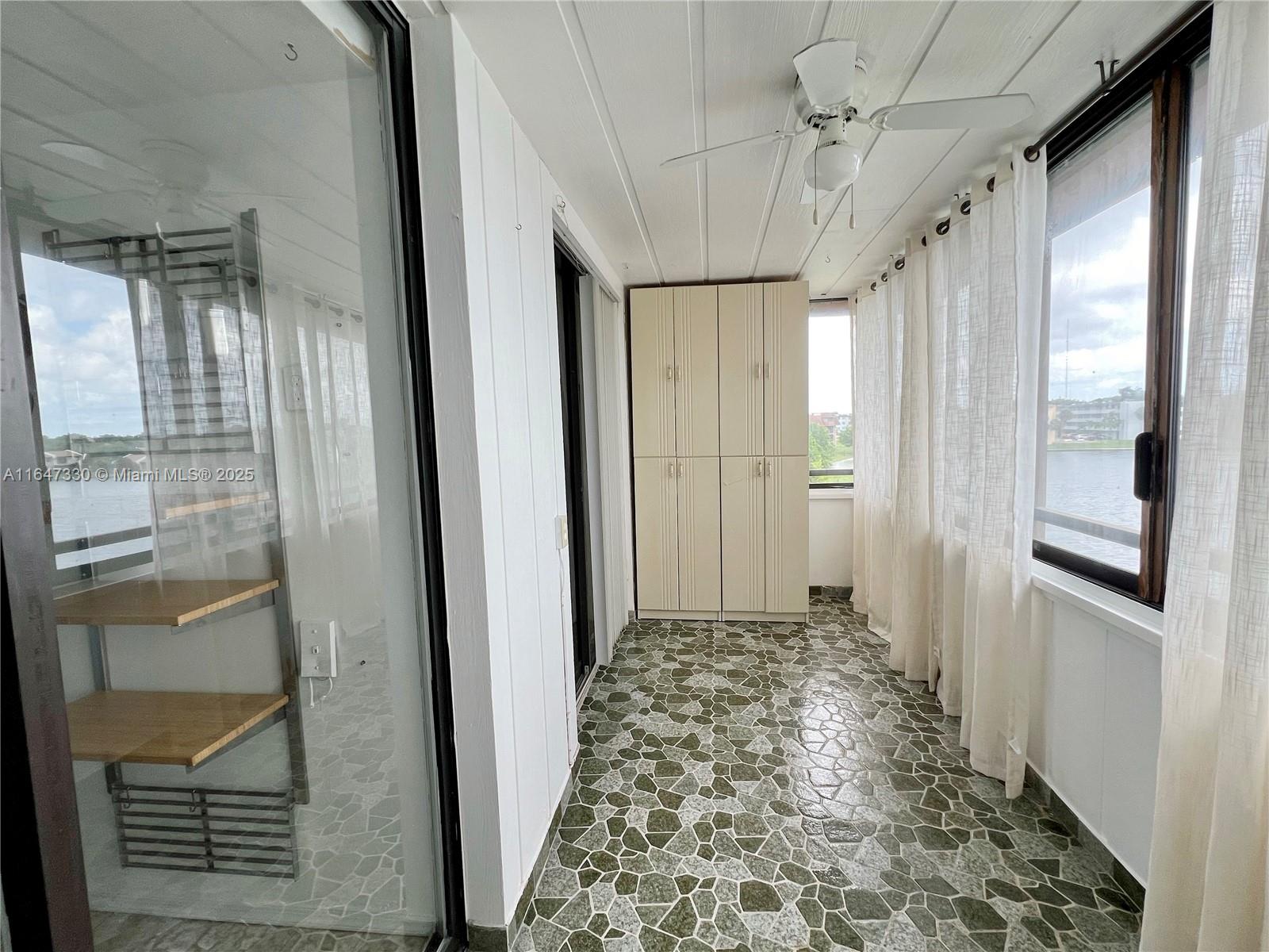 671 NE 195th St 425-E