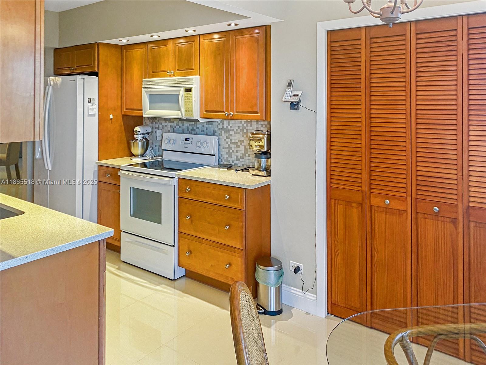 ENVIRON TOWERS II CONDO - Residential Lease