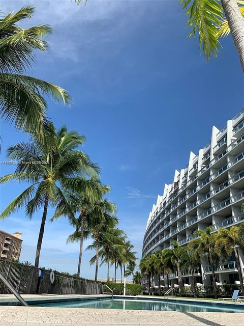 Photo of 2950 NE 188th St #543, Aventura, FL 33180 (MLS # A11869824)