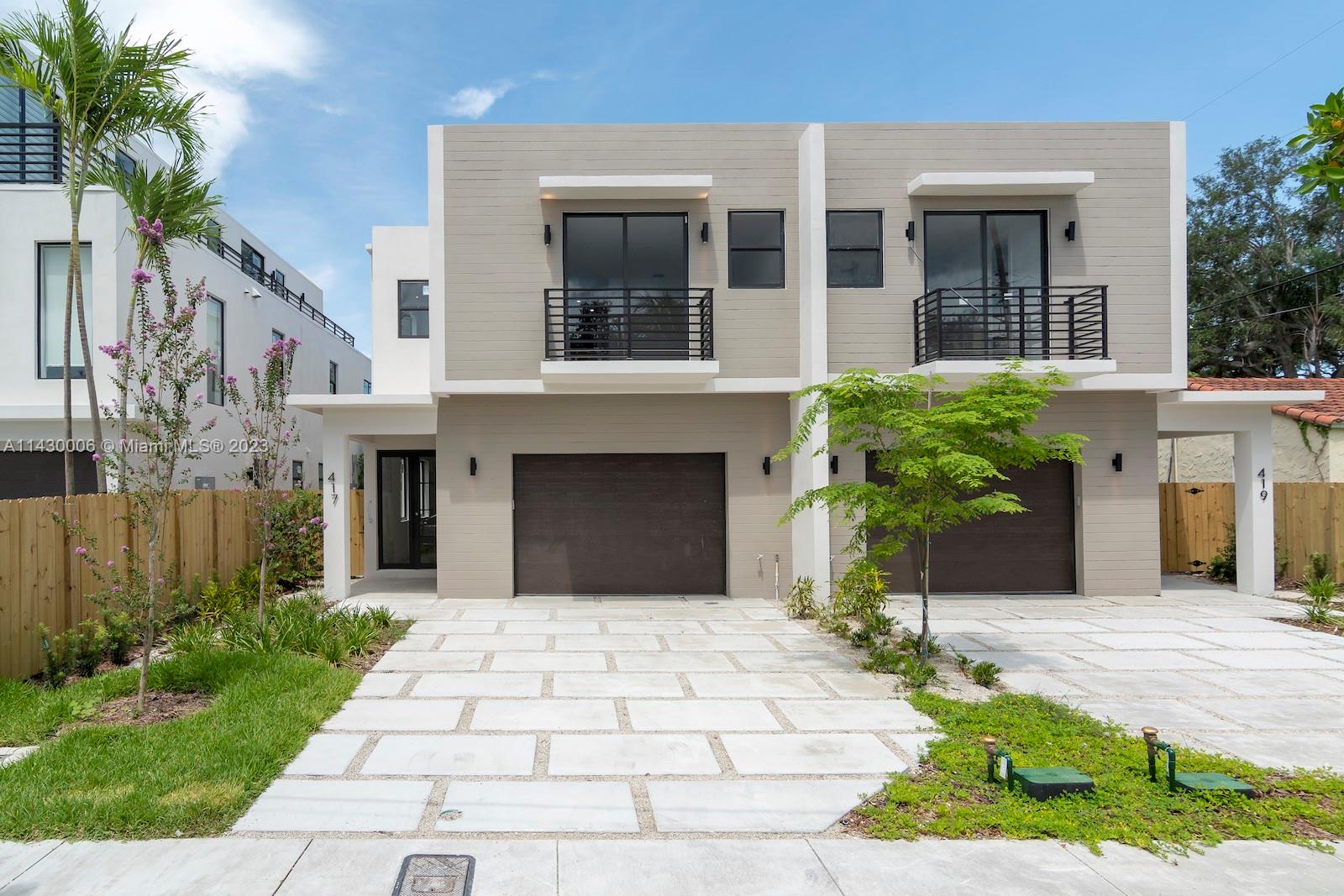 NEW CONSTRUCTION TOWNHOUSE in Victoria Park. Beautiful neighborhood few blocks away from Las Olas Blvd. Turnkey project. 4 bedrooms 3.5 bathrooms, 2335sf, private jacuzzi, one covered parking garage, Swiss WPL wood laminate flooring. The opportunity to live in one of the most desirable areas in Fort Lauderdale. Ready to live !!!