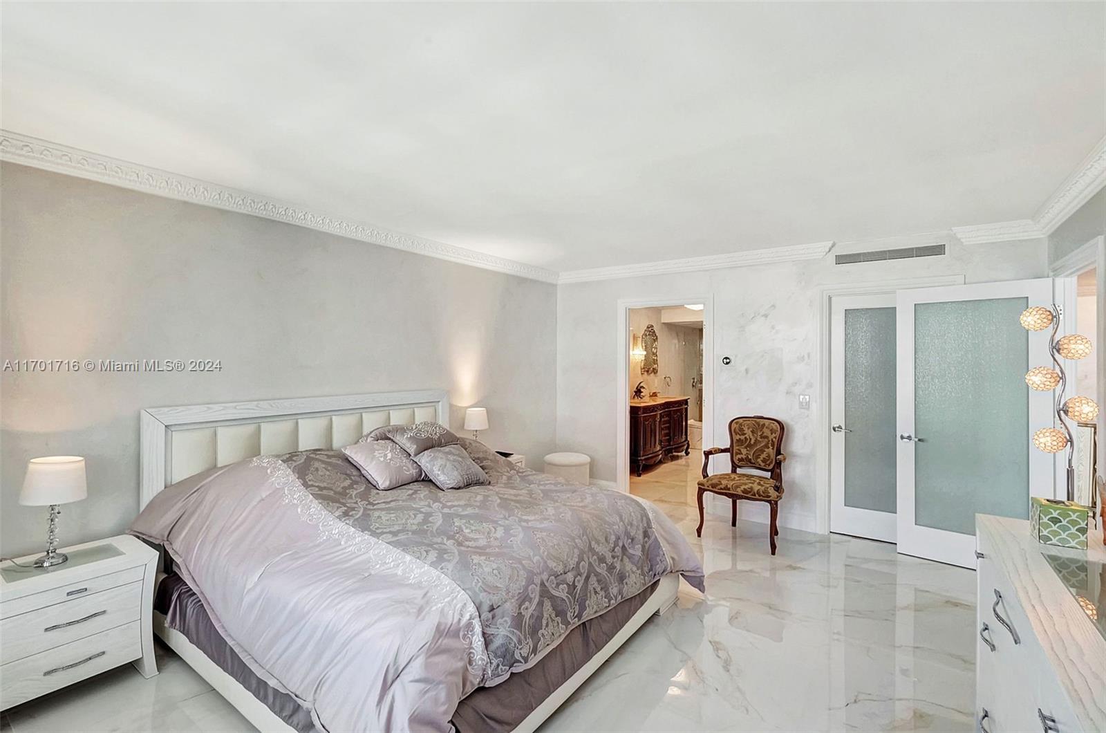 BALMORAL CONDO - Residential Lease