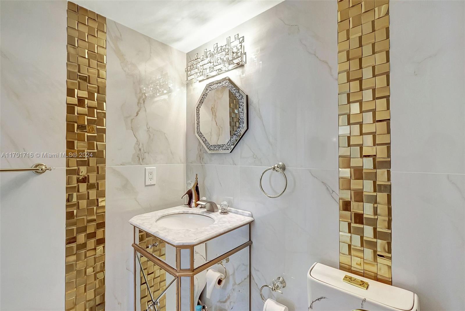 BALMORAL CONDO - Residential Lease