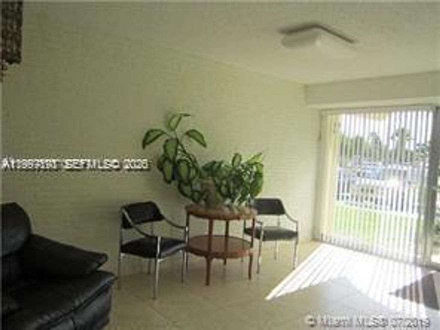 SPECTACULAR 2 BEDROOM 2 BATHROOM, CONVENIENTLY LOCATED IN FOUNTAINVIEW, WALKING DISTANCE FROM 163 MALL IN NORTH MIAMI, NEAR PUBLIC TRANSPORTATION, SHOPPING, BEACHES, THIS IS A QUIET COMMUNITY AND LOT OF FUN AROUND.
