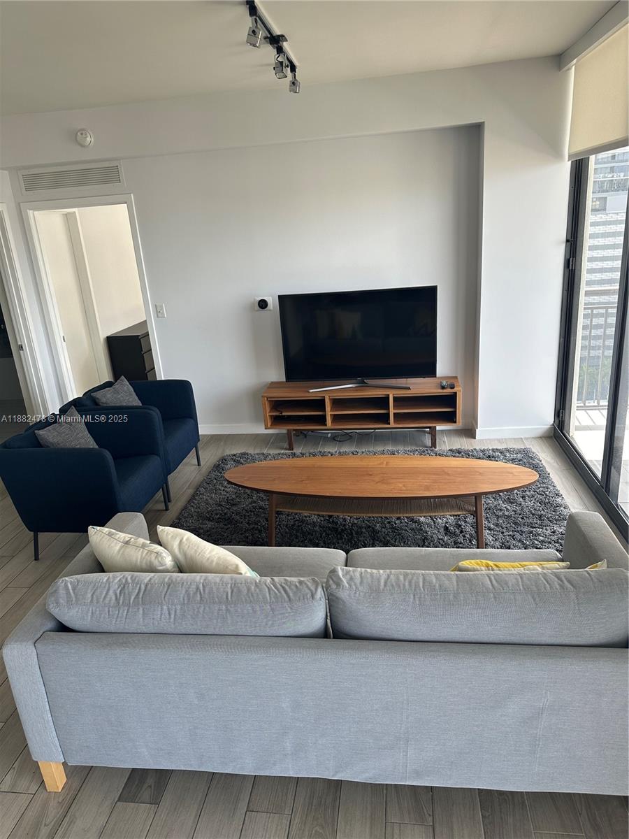 NINE AT MARY BRICKELL VIL - Residential