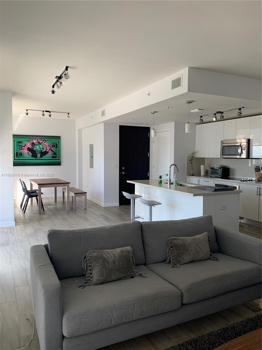 NINE AT MARY BRICKELL VIL - Residential