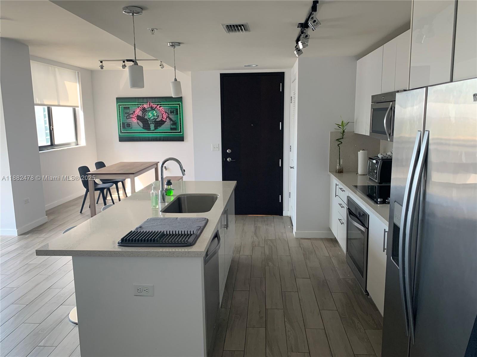 999 SW 1st Ave 1703
