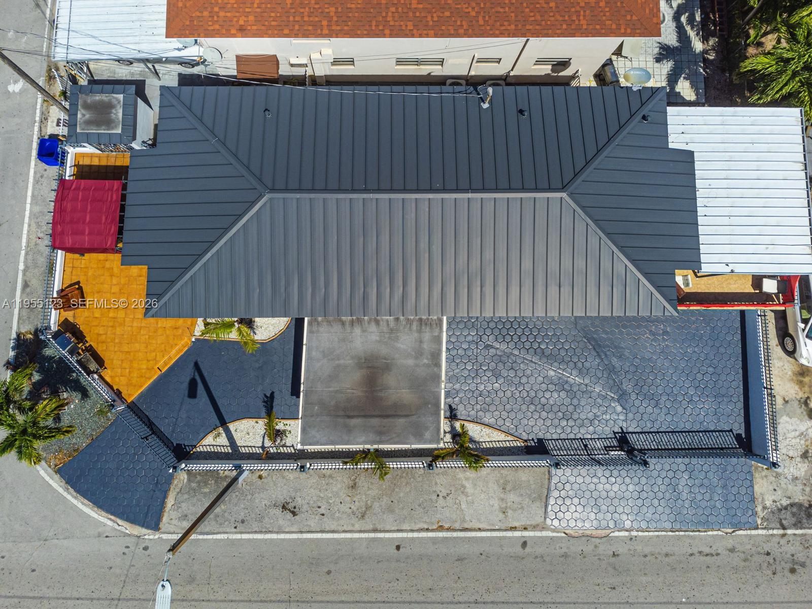 RIVERSIDE FARMS - Residential