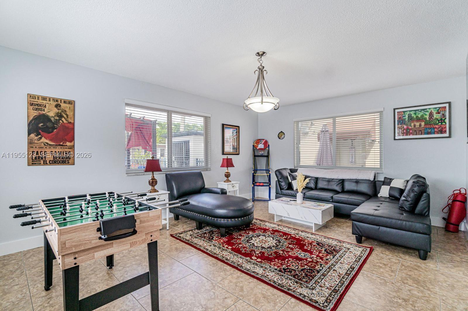 RIVERSIDE FARMS - Residential