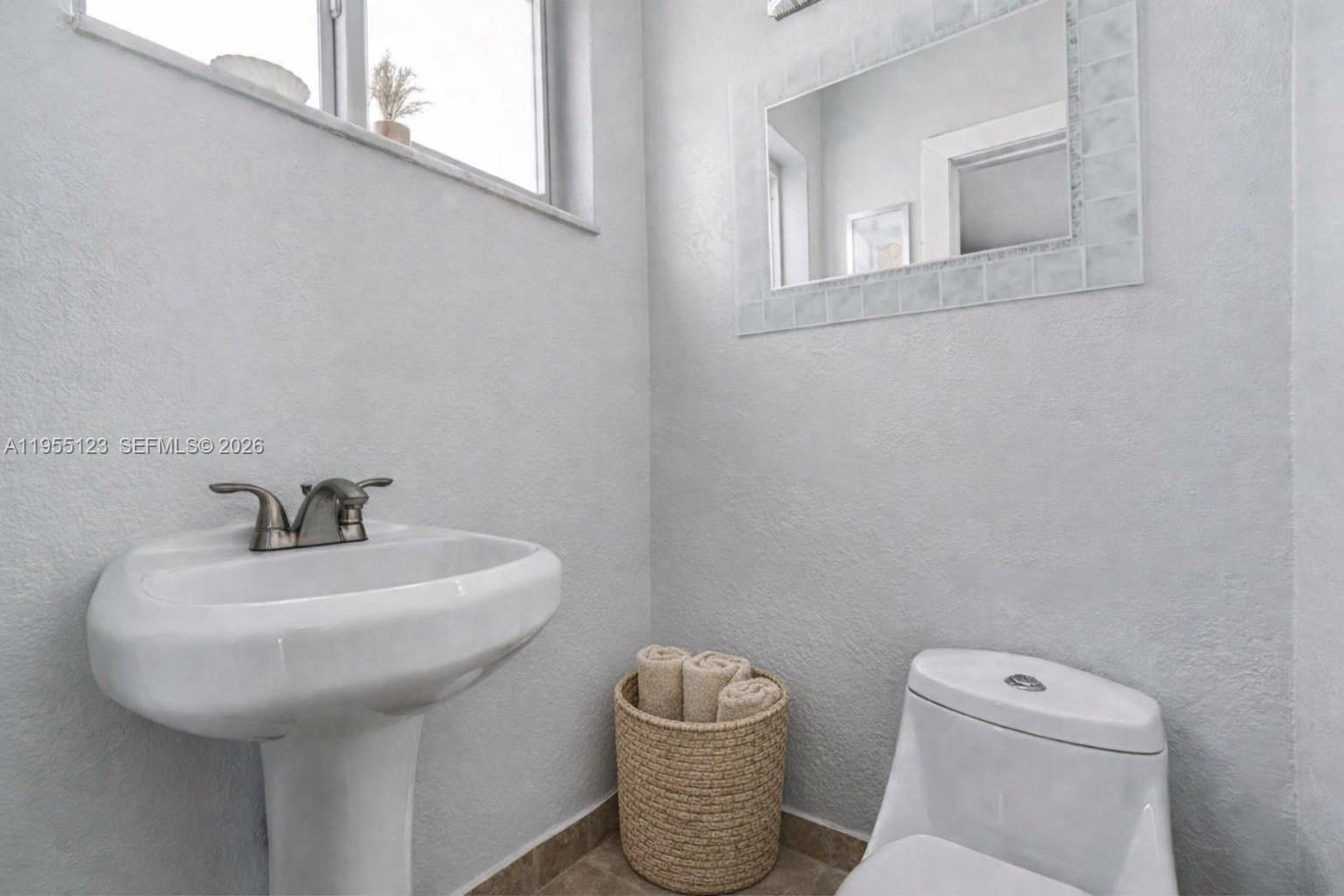 RIVERSIDE FARMS - Residential