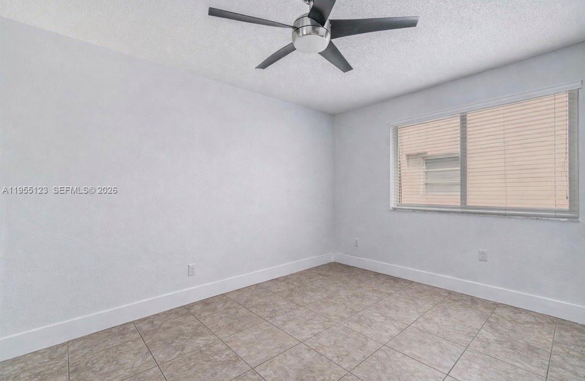 RIVERSIDE FARMS - Residential