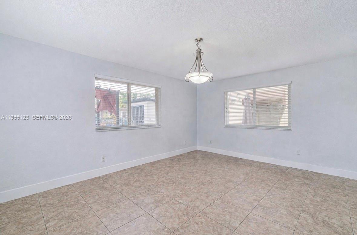 RIVERSIDE FARMS - Residential