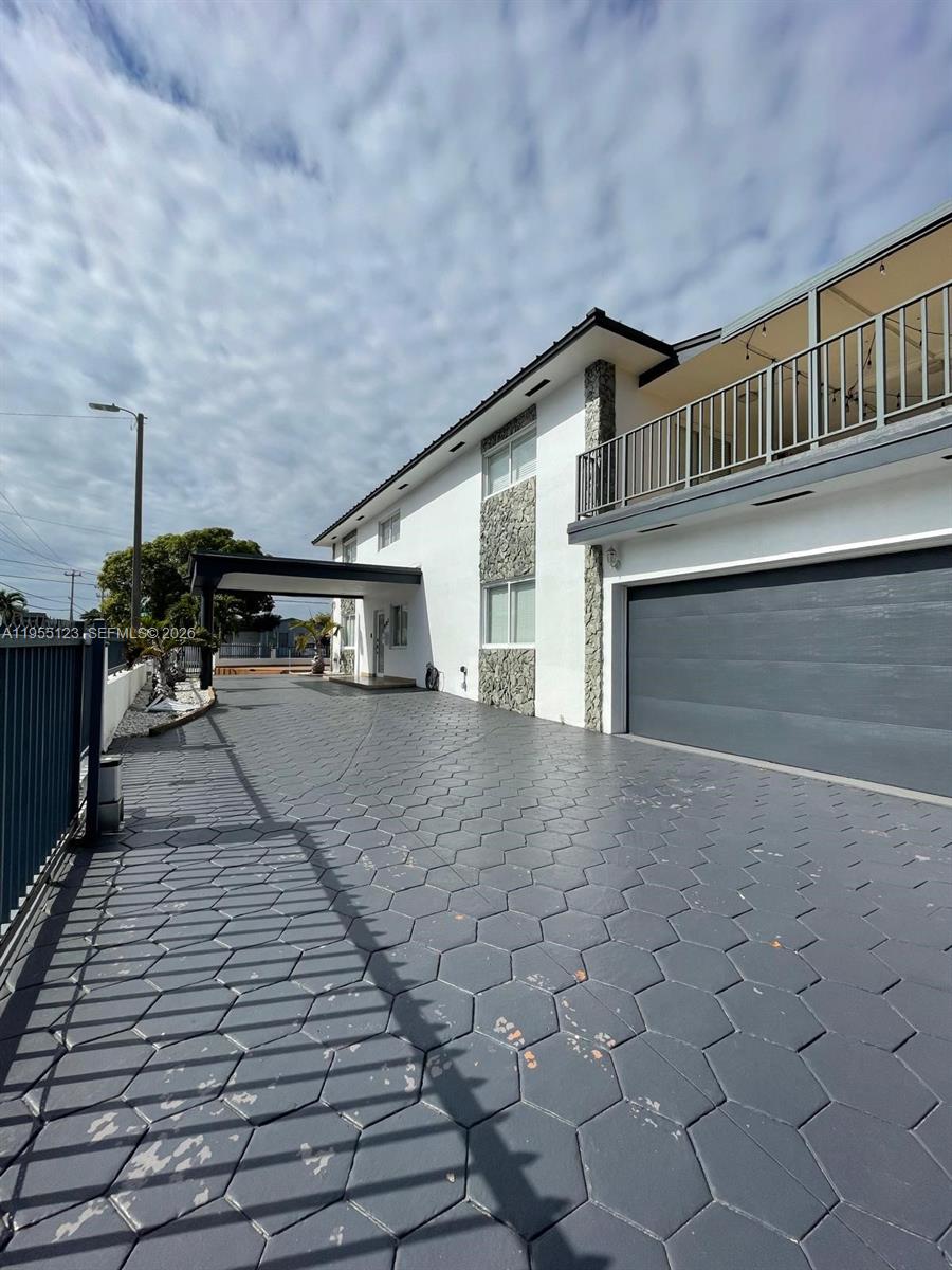 RIVERSIDE FARMS - Residential