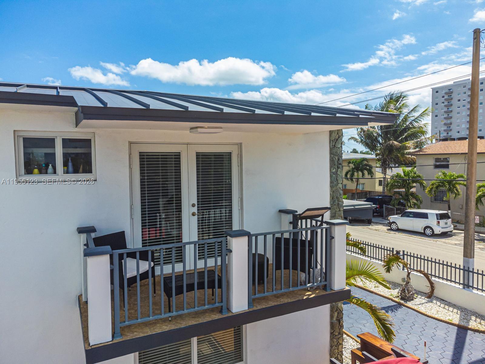 RIVERSIDE FARMS - Residential