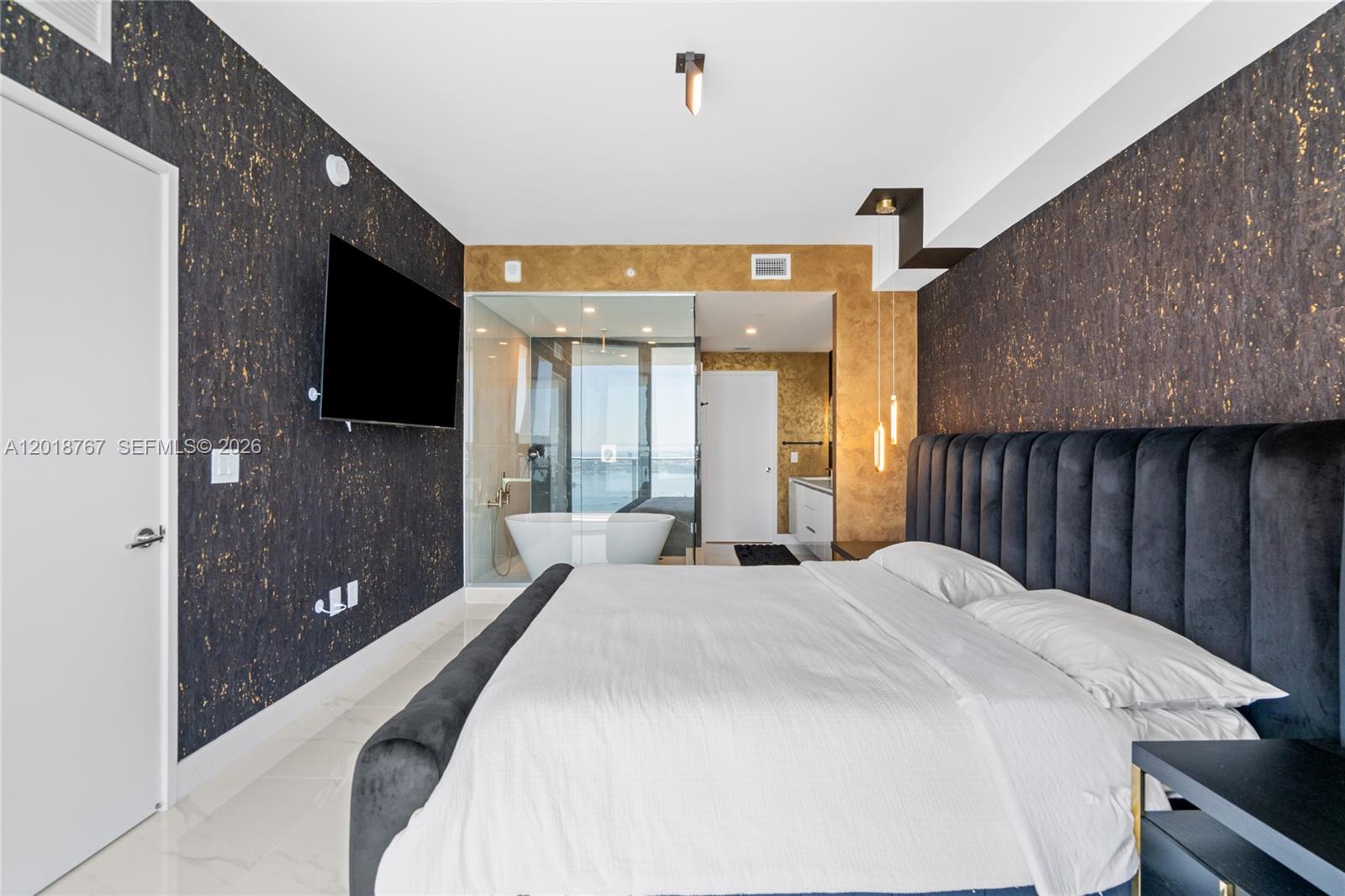 ARIA RESERVE - Residential