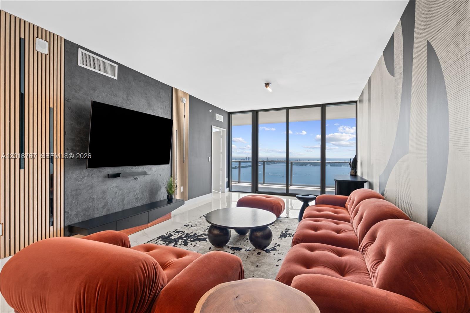 ARIA RESERVE - Residential