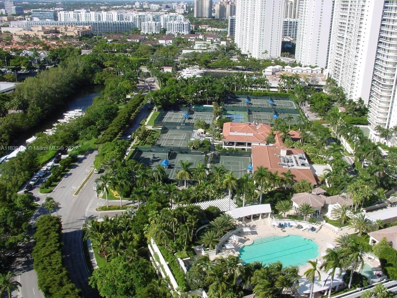 BELLINI AT WILLIAMS ISLAN - Residential