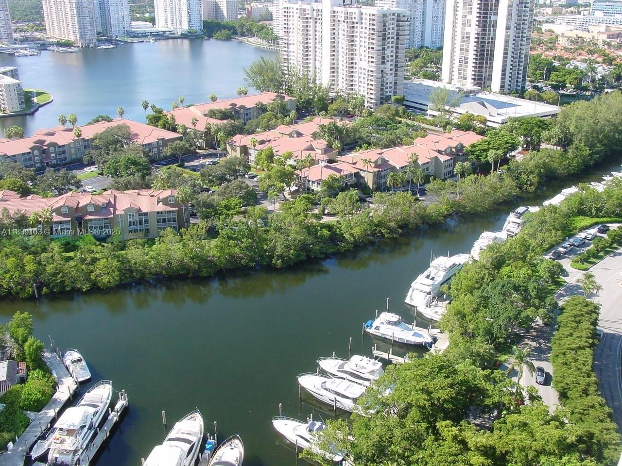 BELLINI AT WILLIAMS ISLAN - Residential