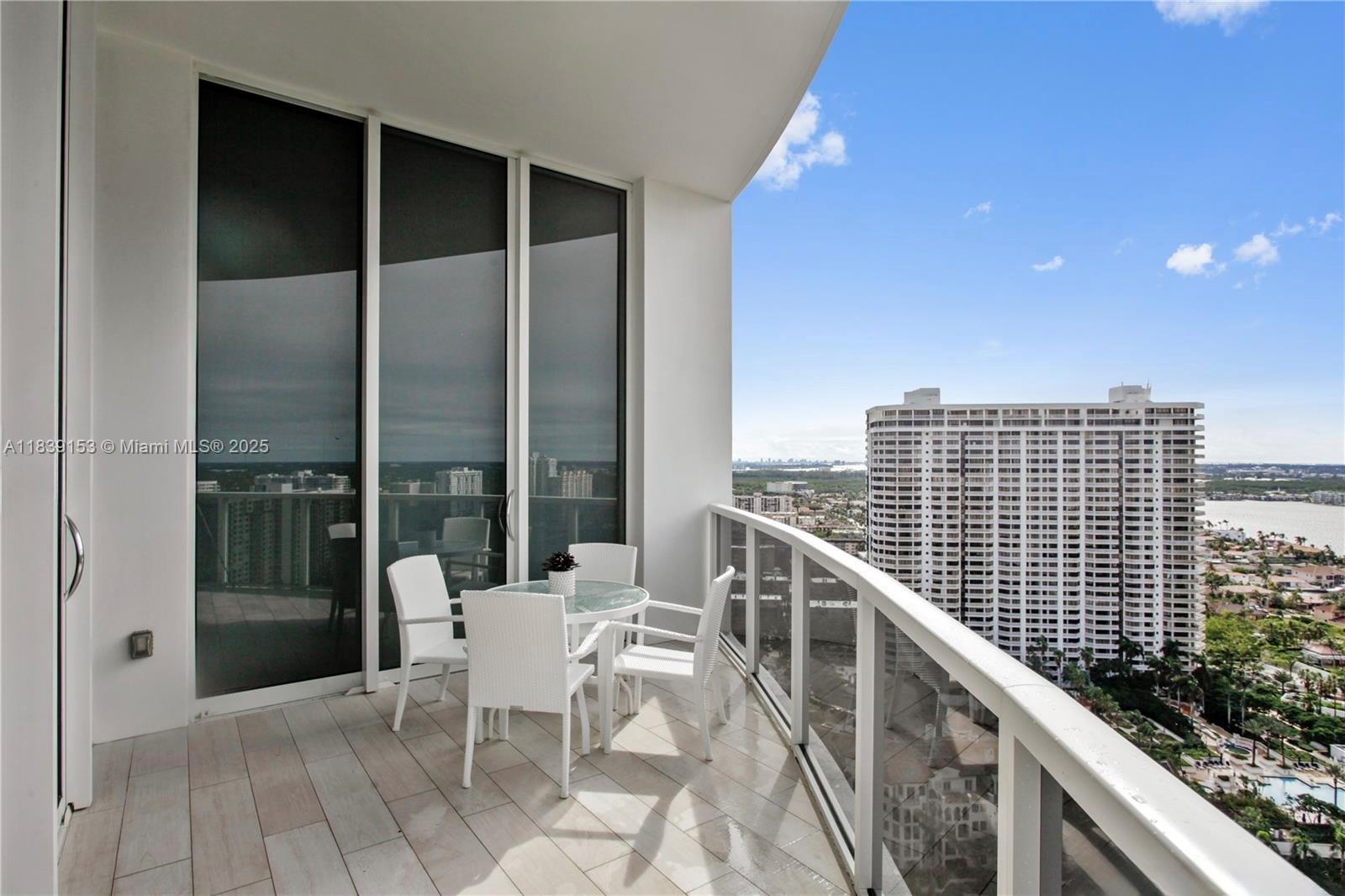 BELLINI AT WILLIAMS ISLAN - Residential