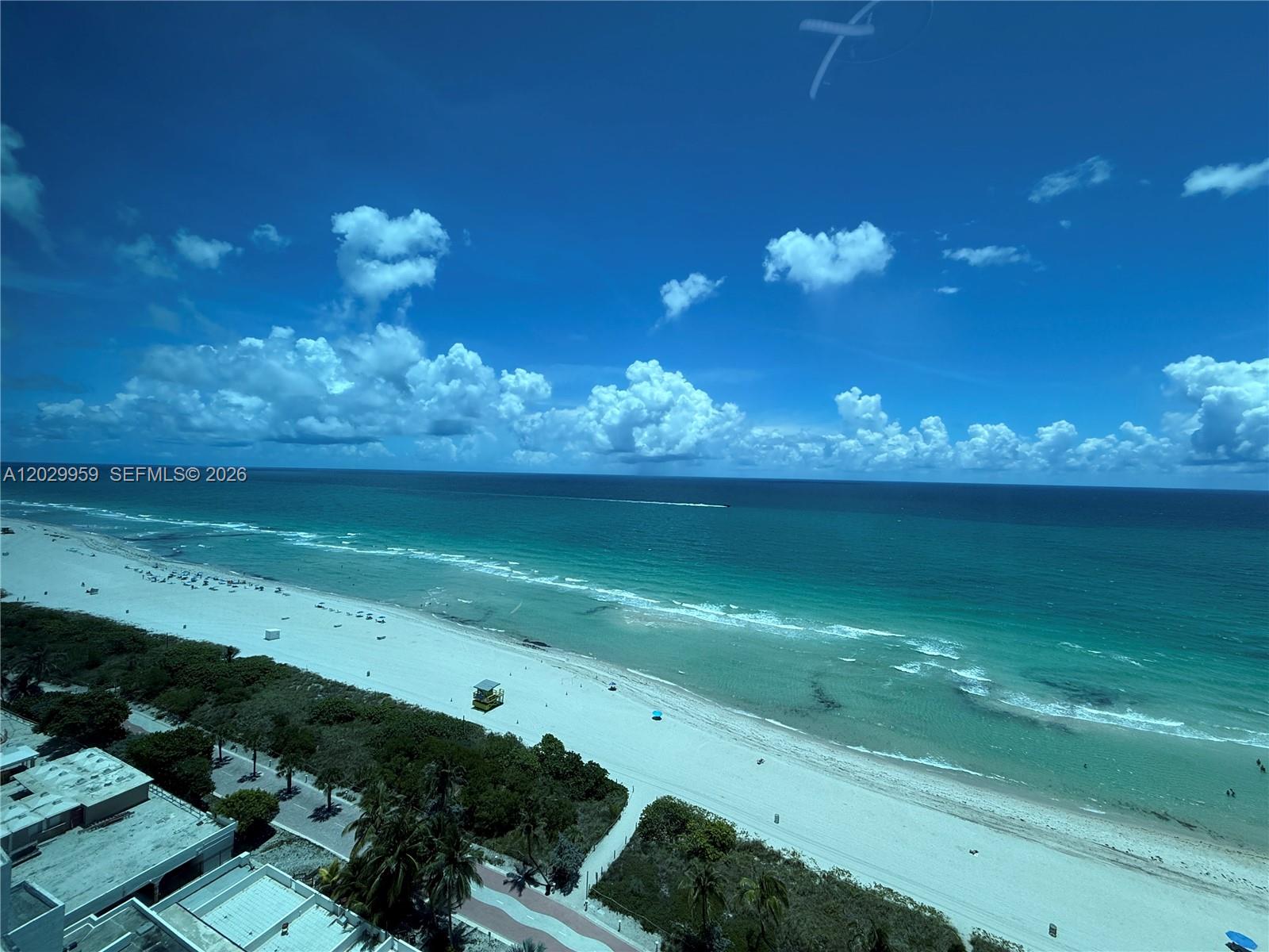 5445 Collins Ave 1701