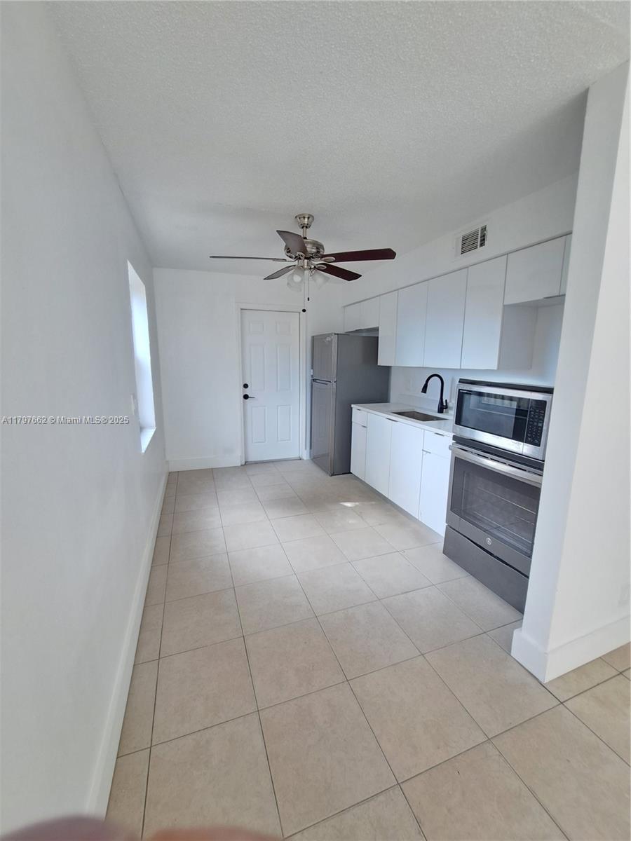 FRESHWATER ADD TO WPB - Residential Lease