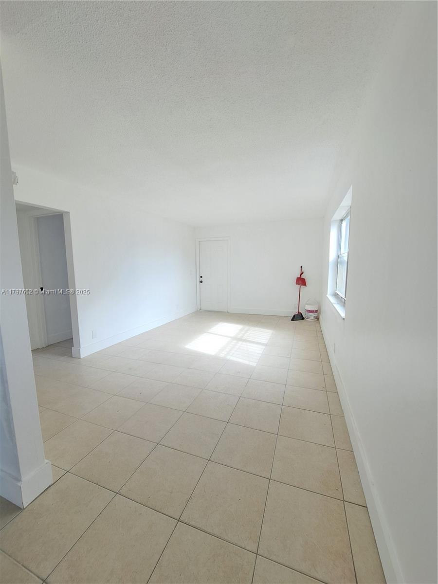 1006 10th St 2