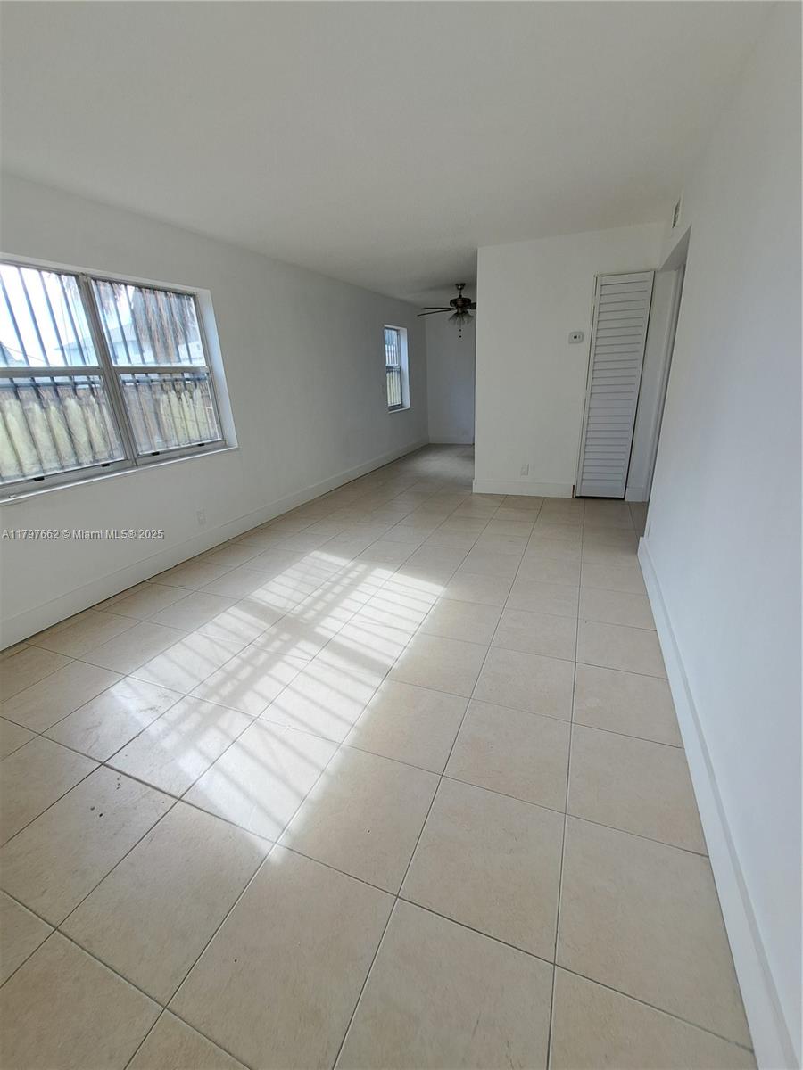 1006 10th St 2