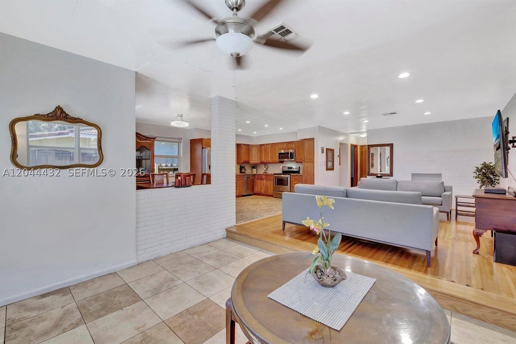 Photo of 45 SE 14th St, Dania Beach, FL 33004 (MLS # A12044432)