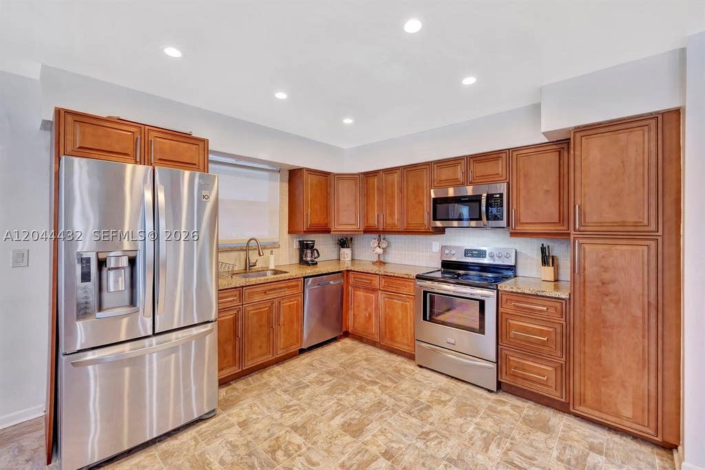 Photo of 45 SE 14th St, Dania Beach, FL 33004 (MLS # A12044432)
