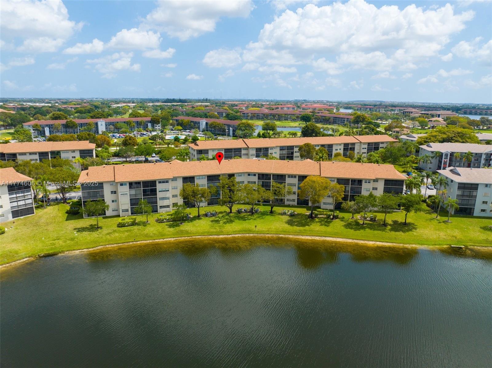 Property for Sale at 650 Sw 138th Ave 210J, Pembroke Pines, Miami-Dade County, Florida - Bedrooms: 2 
Bathrooms: 2  - $235,000