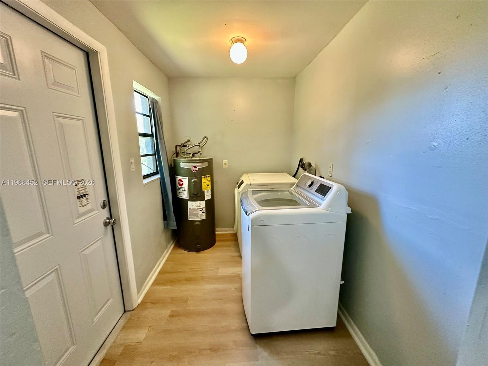 BUNCHE PARK - Residential Lease