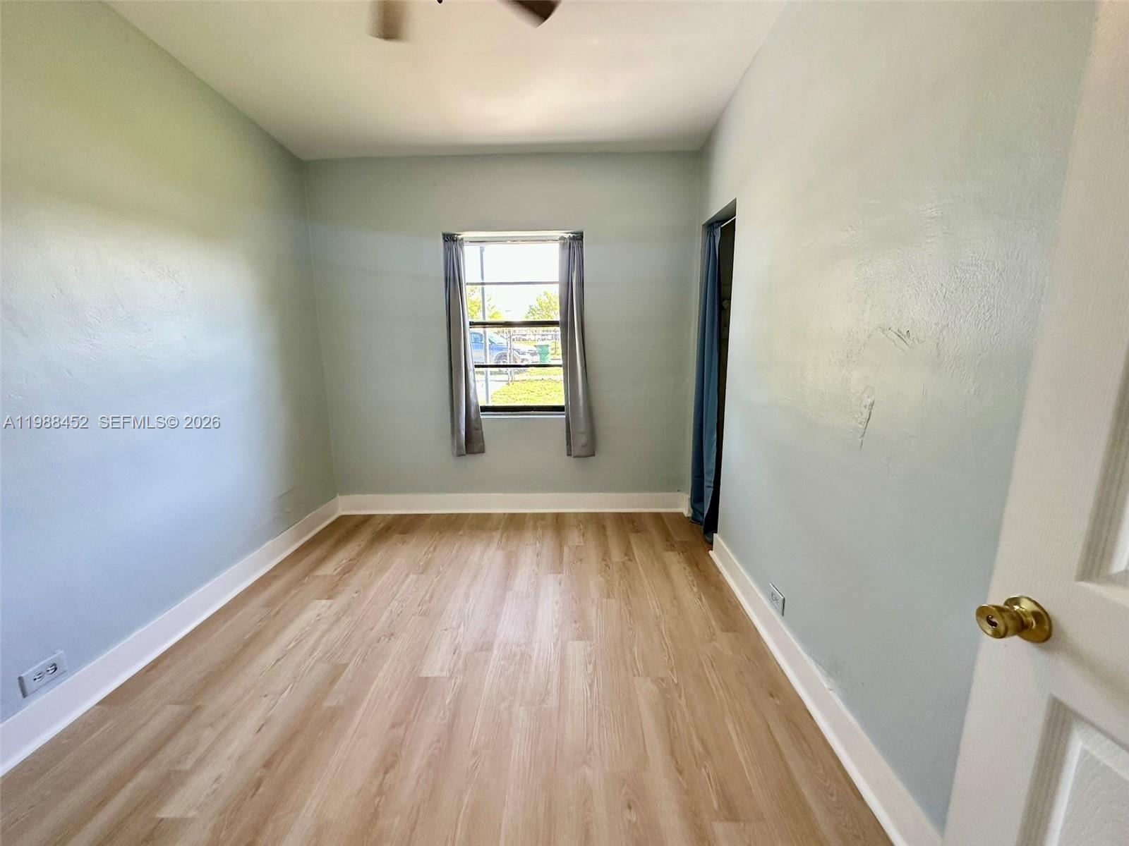 BUNCHE PARK - Residential Lease