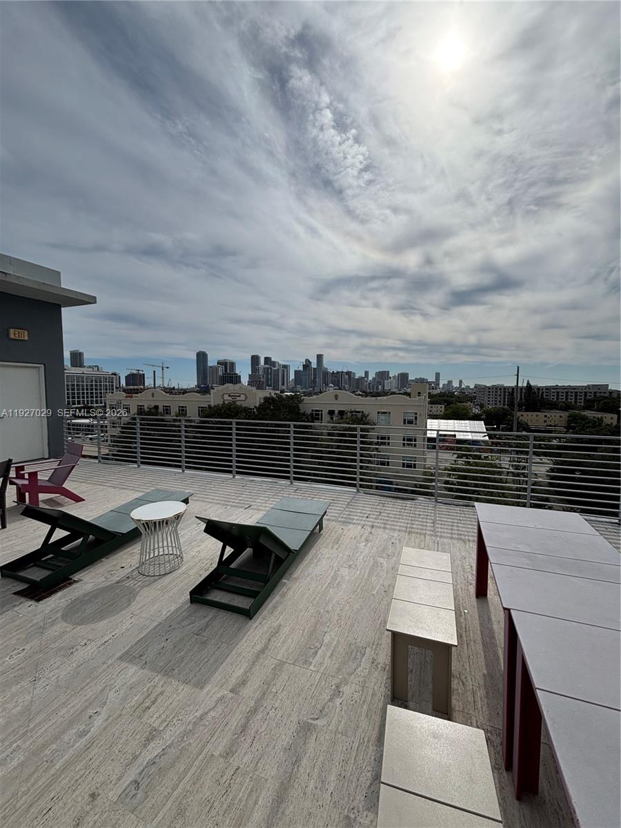 250 WYNWOOD CONDO - Residential