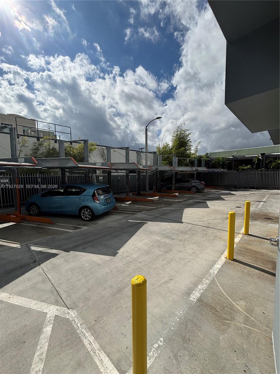 250 WYNWOOD CONDO - Residential