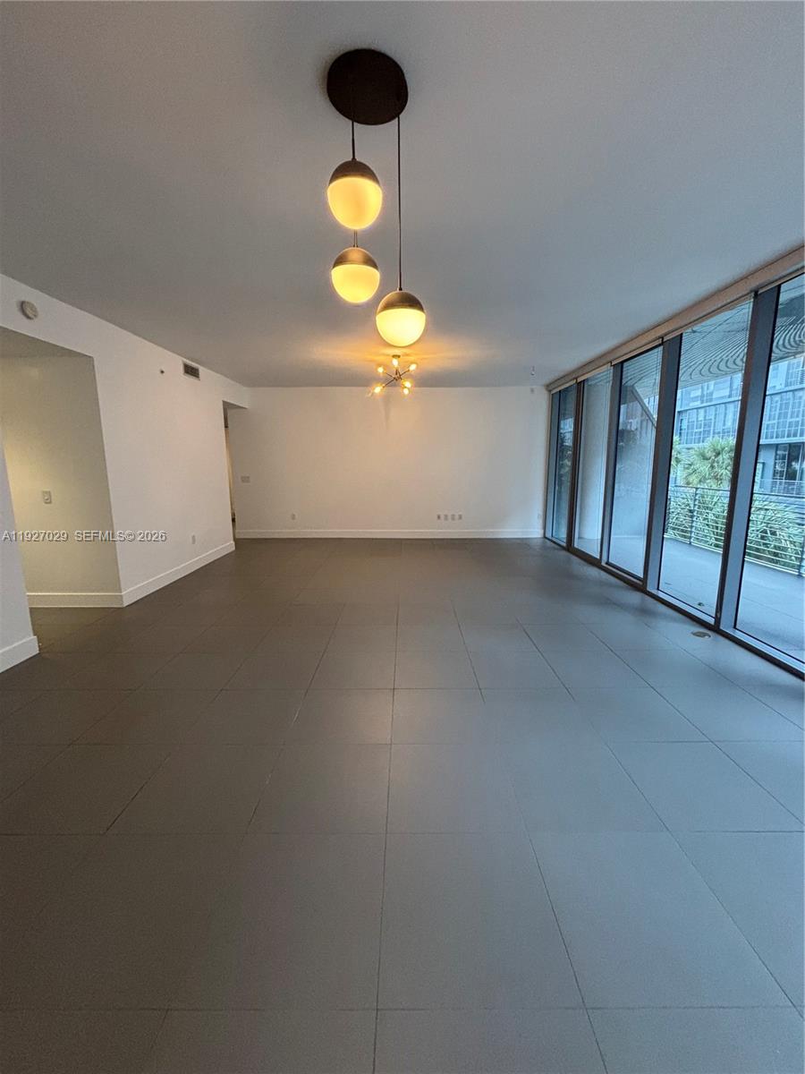 250 WYNWOOD CONDO - Residential