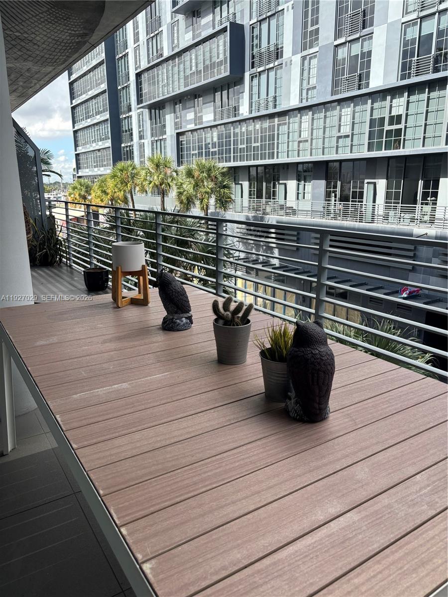 250 WYNWOOD CONDO - Residential