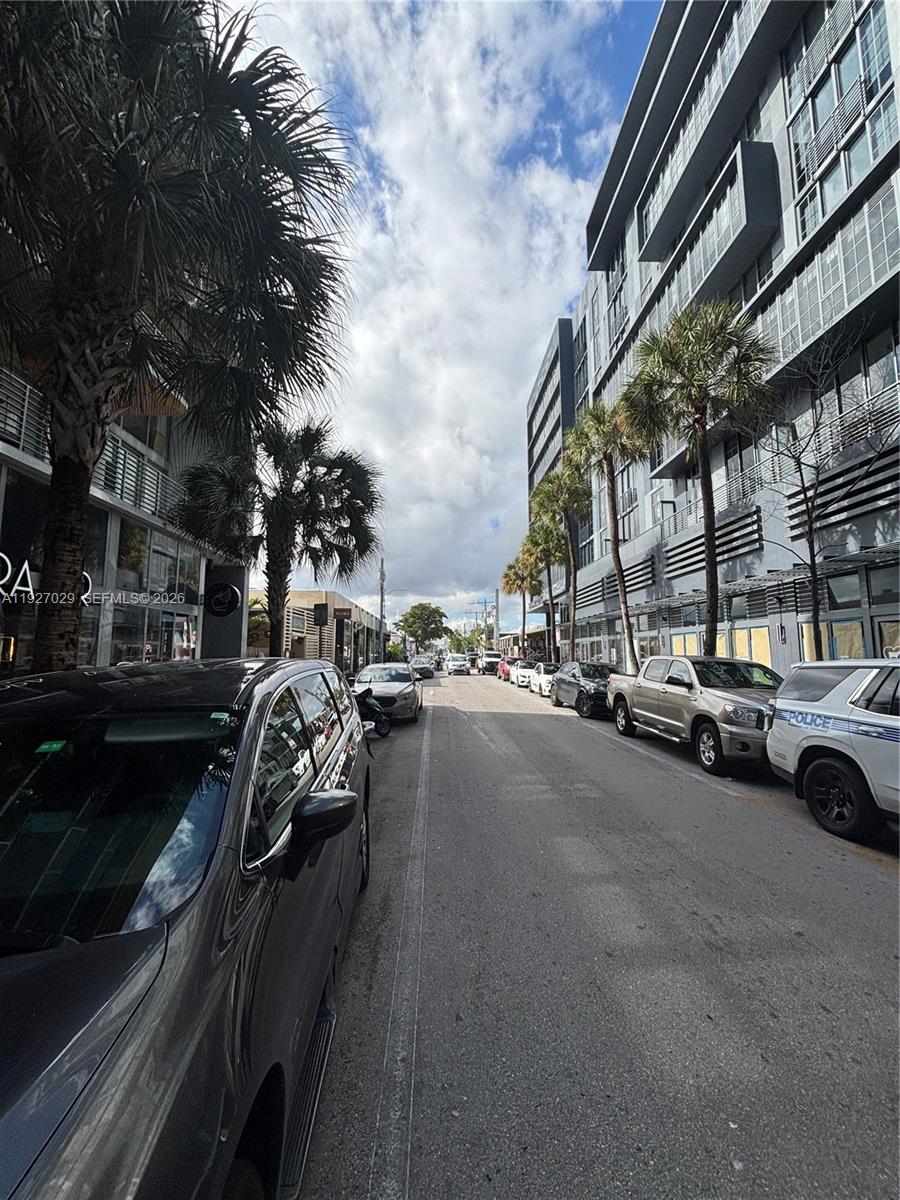 250 WYNWOOD CONDO - Residential