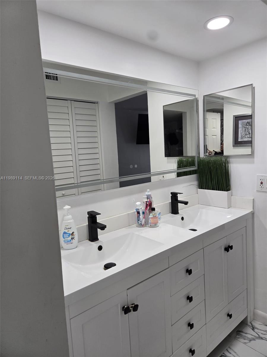 GATE TWO CONDO - Residential