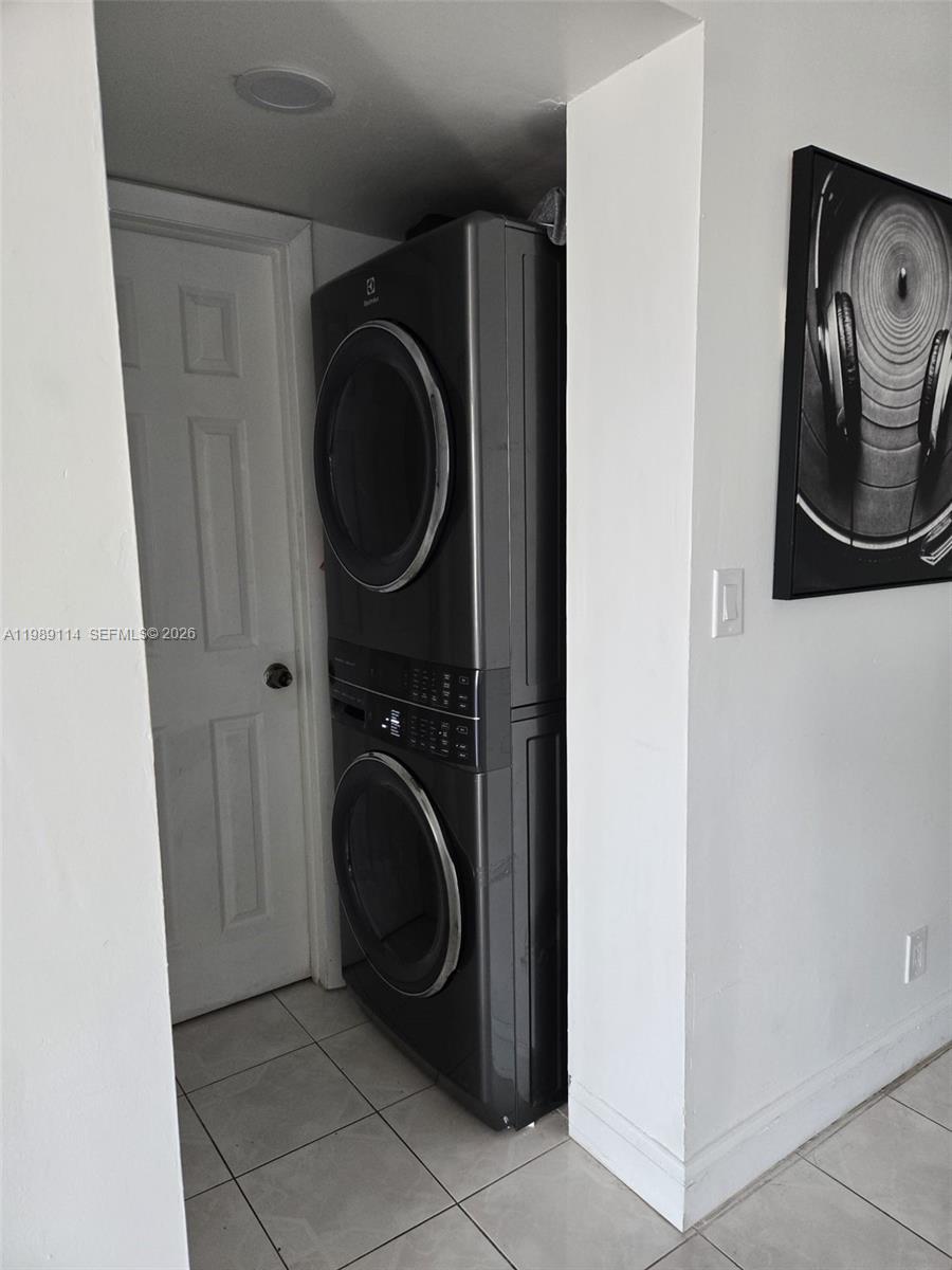 GATE TWO CONDO - Residential