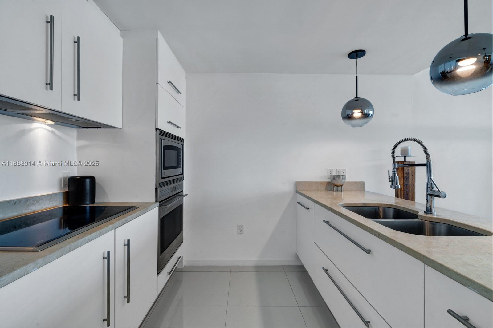 ICONBRICKELL CONDO NO 1 - Residential