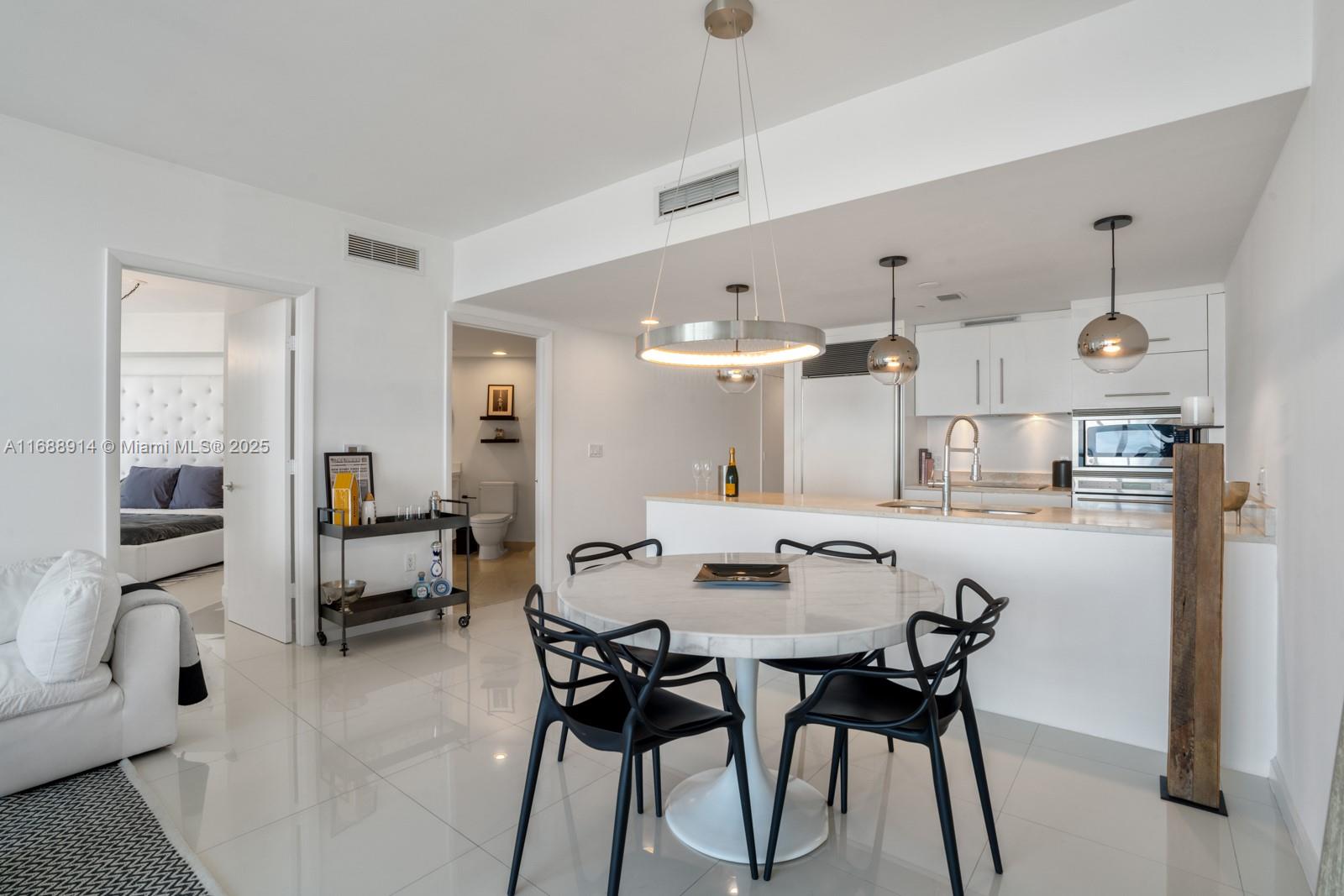 ICONBRICKELL CONDO NO 1 - Residential