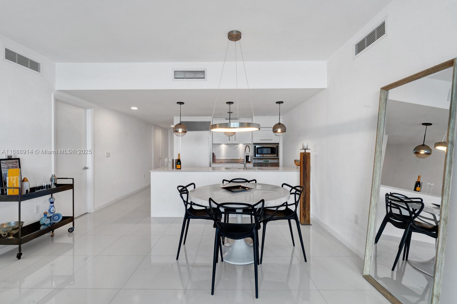 ICONBRICKELL CONDO NO 1 - Residential